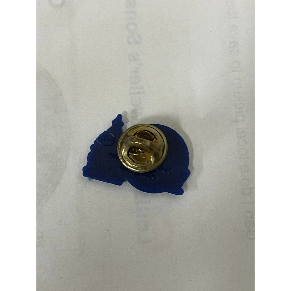 UAW‎ Cap Blue Plastic and Gold Tone Lapel Pin Pinback